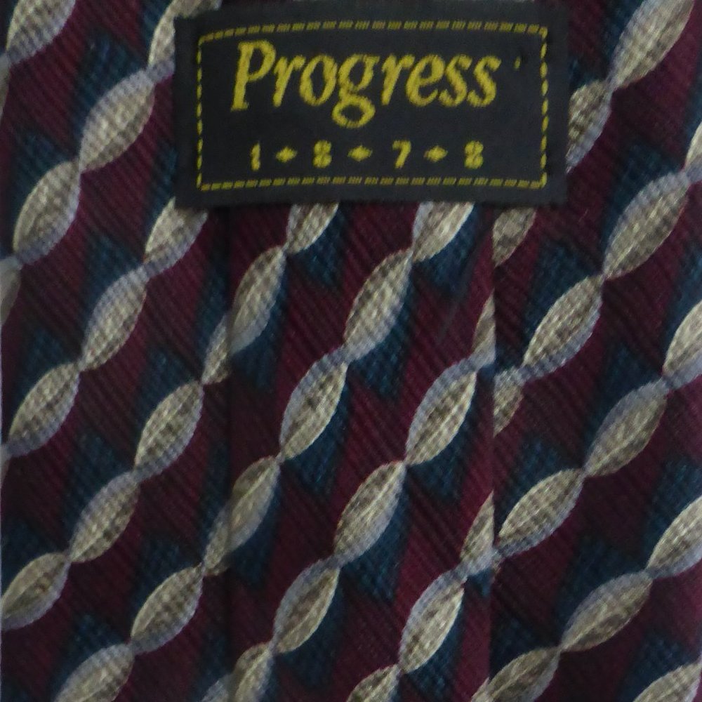 Progress 1878, men's tie, 100% silk, Made In Canada, mint condition